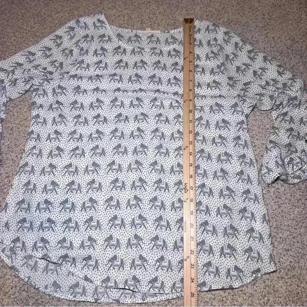 41 Hawthorn Top Womens Medium Gray Ivory Elephant Print Long Sleeve Boho Artsy - Picture 3 of 7